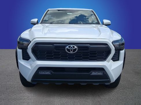 Used 2024 Toyota Tacoma TRD Off-Road AWD/4WD image 2