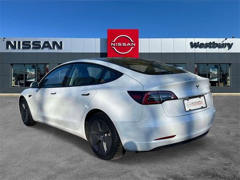 Used 2022 Tesla Model 3 Standard Range image 6
