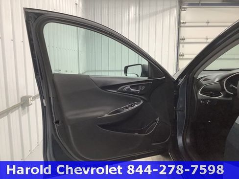 Used 2020 Chevrolet Malibu LS image 14