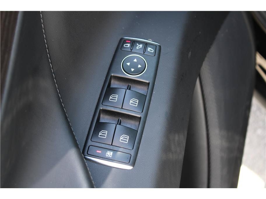 Used 2018 Tesla Model X 75D AWD/4WD image 13