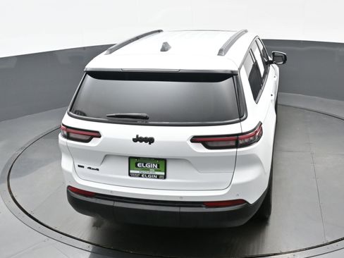 Used 2023 Jeep Grand Cherokee L Laredo image 37