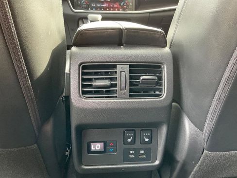 Used 2023 Nissan Rogue Platinum w/ Platinum Premium Package FWD image 11