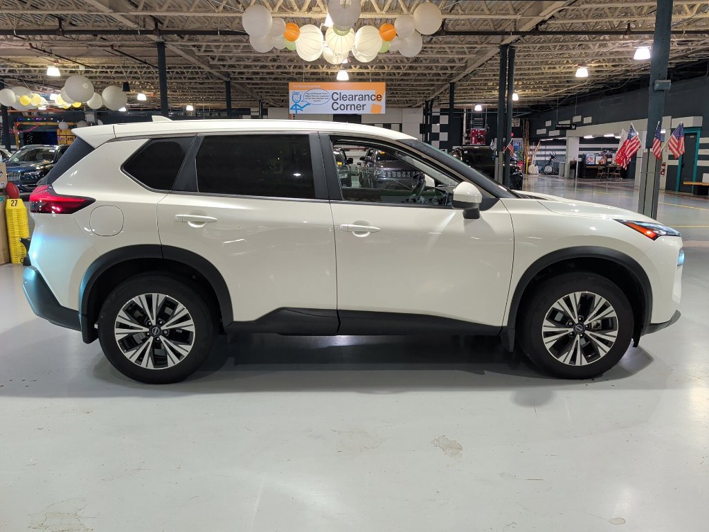 Used 2023 Nissan Rogue SV AWD/4WD image 10