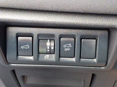 Used 2021 Subaru Outback Premium image 27