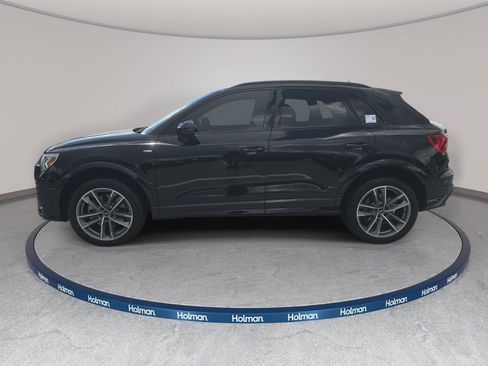 Certified 2025 Audi Q3 2.0T Premium w/ Convenience Package AWD/4WD image 9