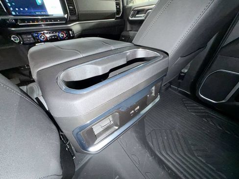 Used 2025 Chevrolet Silverado 1500 LTZ AWD/4WD image 20