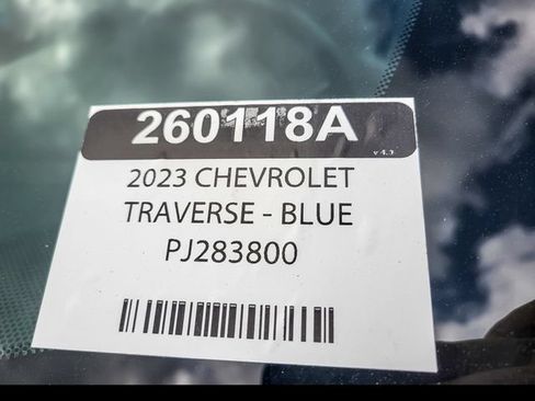 Used 2023 Chevrolet Traverse LT FWD image 33