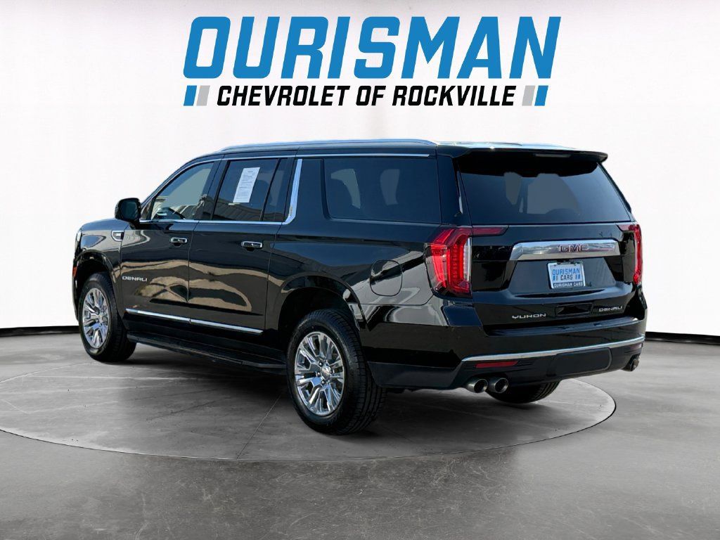 Used 2022 GMC Yukon XL Denali AWD/4WD image 4