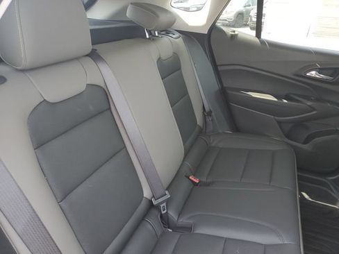 Used 2025 Chevrolet Trax ACTIV w/ Driver Confidence Package FWD image 25