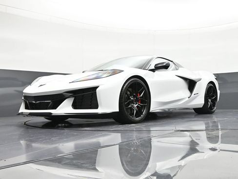 Used 2026 Chevrolet Corvette Z06 RWD image 17