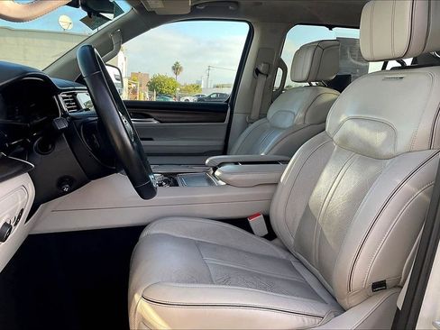 Used 2022 Jeep Grand Wagoneer Series II w/ Rear Seat Video Group 1 AWD/4WD image 5