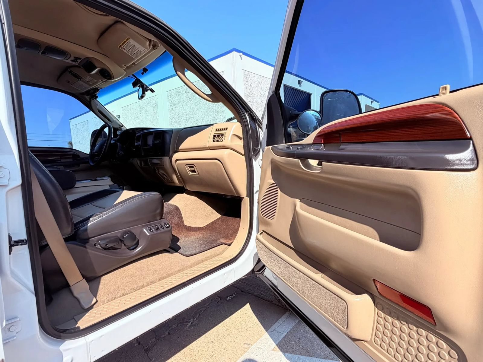Used 2005 Ford Excursion Eddie Bauer AWD/4WD image 35