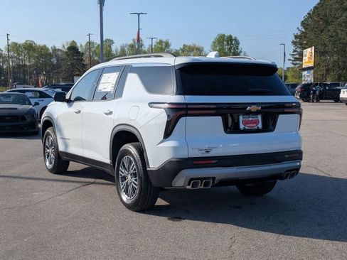 New 2026 Chevrolet Traverse LT w/ Driver Confidence Package FWD image 5