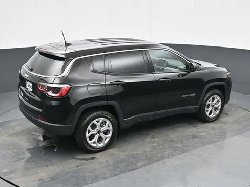 Used 2025 Jeep Compass Sport w/ Mopar Graphics Package AWD/4WD image 29