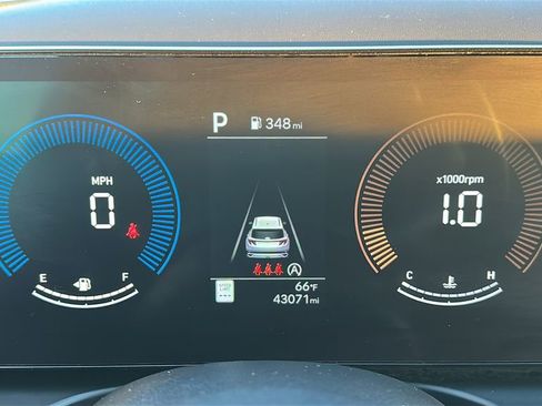 Certified 2025 Hyundai Tucson SEL image 2