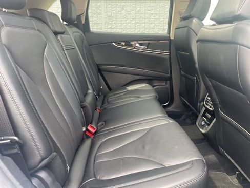 Used 2023 Lincoln Nautilus Reserve AWD/4WD image 15