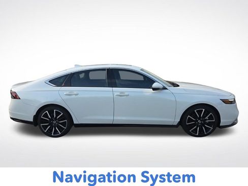 Used 2025 Honda Accord Touring image 2
