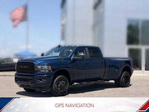 Used 2024 RAM 3500 Big Horn w/ Night Edition AWD/4WD image 2