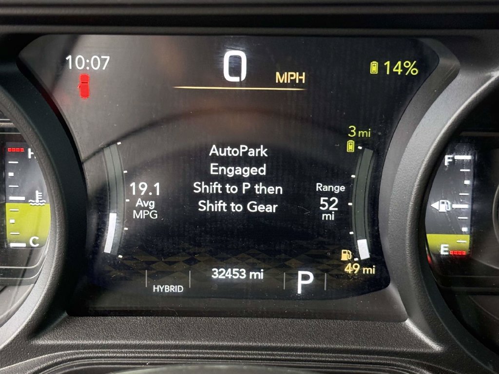 Used 2024 Jeep Wrangler Unlimited Rubicon 4xe w/ Convenience Group AWD/4WD image 28