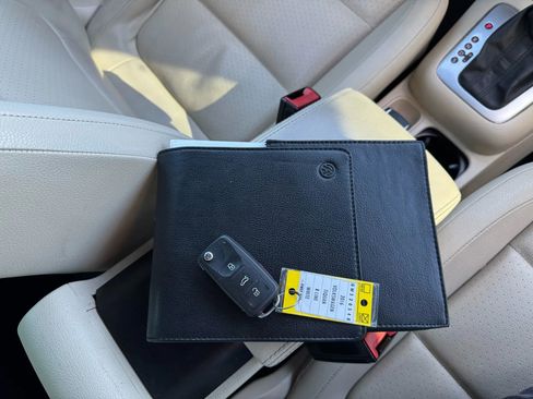 Used 2016 Volkswagen Tiguan R-Line image 28