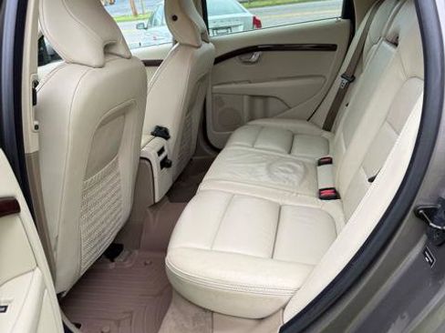 Used 2010 Volvo XC70 T6 AWD/4WD image 13