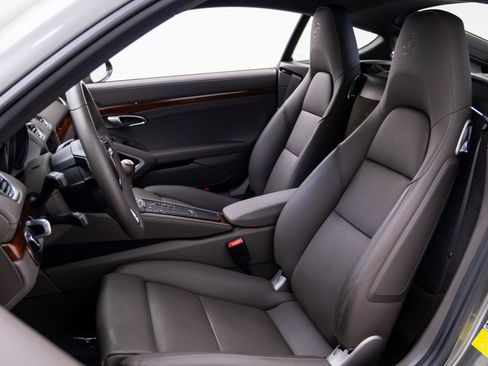 Certified 2025 Porsche 718 Cayman S image 5