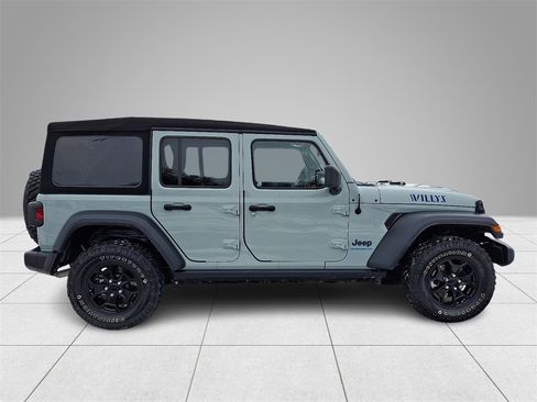 Used 2023 Jeep Wrangler Unlimited w/ Cold Weather Group image 7