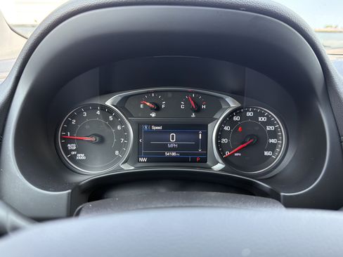 Used 2024 GMC Terrain SLE FWD image 11