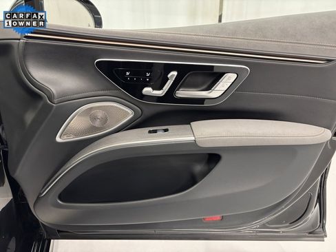 Certified 2022 Mercedes-Benz EQS 580 4MATIC Sedan image 19