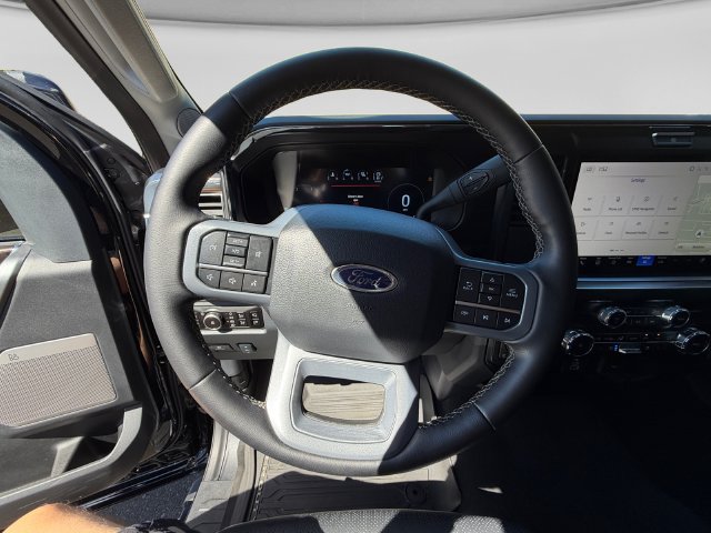 Used 2025 Ford F350 Lariat w/ Black Appearance Package AWD/4WD image 13