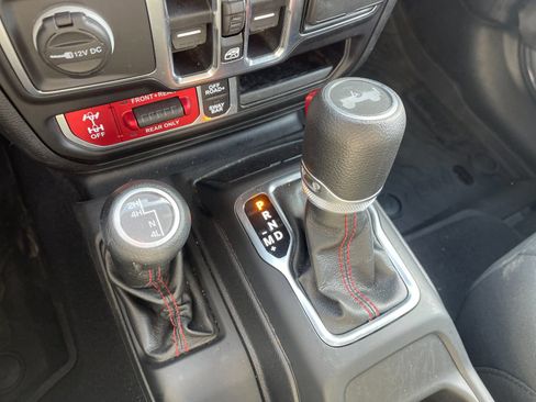 Used 2021 Jeep Wrangler Unlimited Rubicon image 25