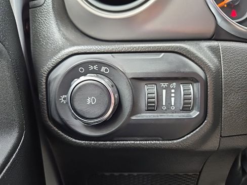 Used 2022 Jeep Wrangler Unlimited Willys image 22