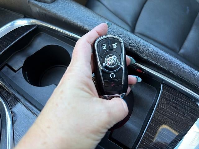 Used 2020 Buick Enclave Avenir w/ Avenir Technology Package AWD/4WD image 29