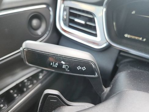 Used 2019 Lincoln Continental Reserve FWD image 31
