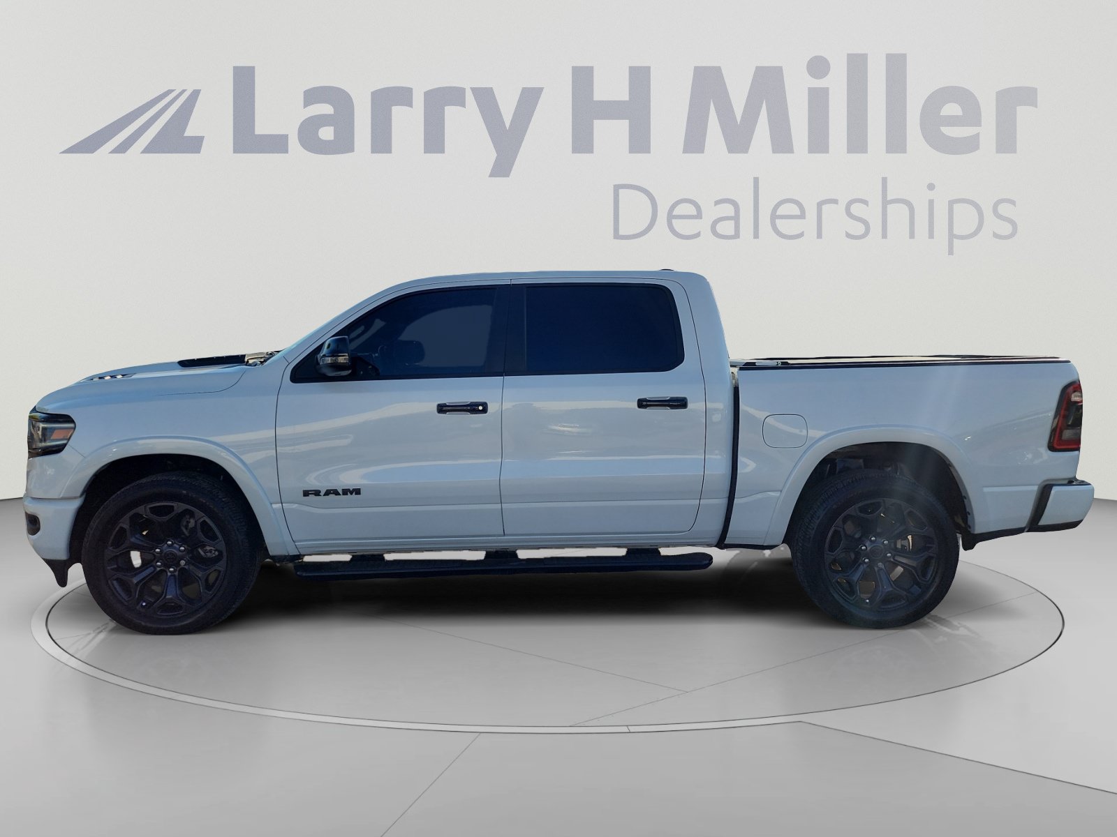 Used 2023 RAM 1500 Limited w/ Night Edition AWD/4WD image 2
