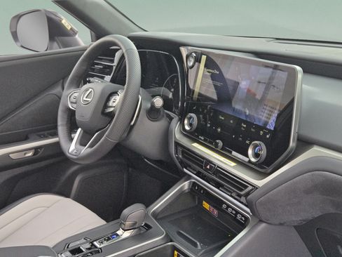 New 2026 Lexus TX 500h AWD w/ Technology Package image 29