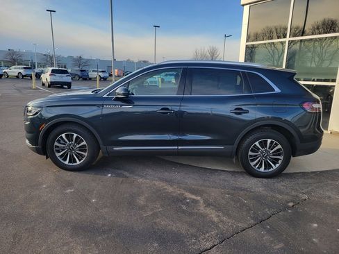 Certified 2022 Lincoln Nautilus AWD w/ Premium Package image 4