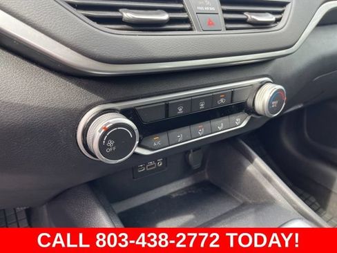 Used 2022 Nissan Altima 2.5 SV FWD image 24