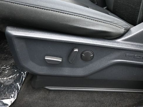 Certified 2022 Ford F150 XLT w/ Equipment Group 302A High image 11