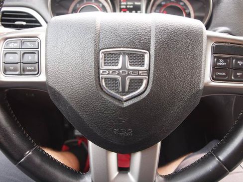 Used 2019 Dodge Journey Crossroad w/ Nav & Sun Group FWD image 10