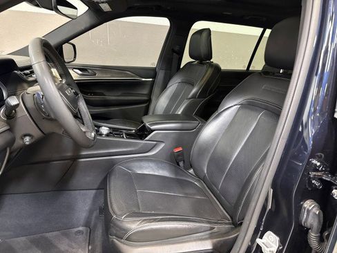 Used 2023 Jeep Grand Cherokee L Overland image 14