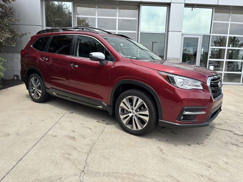 Used 2022 Subaru Ascent Touring AWD/4WD image 2