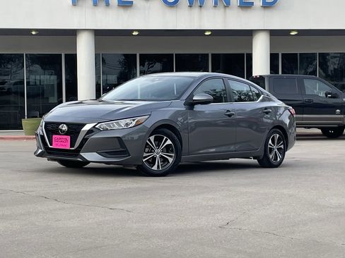 Used 2023 Nissan Sentra SV image 2