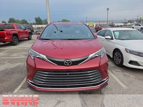 New 2026 Toyota Sienna Platinum AWD/4WD image 2