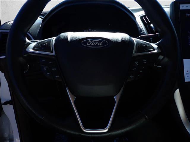 Used 2024 Ford Edge SEL AWD/4WD image 16