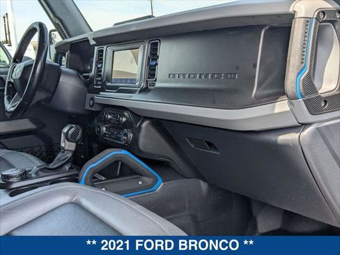 Used 2021 Ford Bronco Black Diamond w/ Sasquatch Package image 23