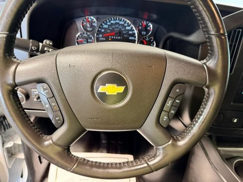 Used 2022 Chevrolet Express 3500 Extended w/ Driver Convenience Package RWD image 9