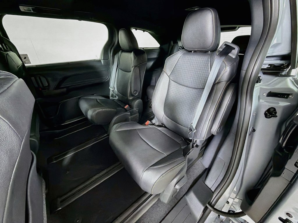 New 2026 Toyota Sienna XLE Woodland Edition AWD/4WD image 19