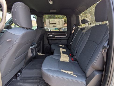 New 2026 RAM 2500 Big Horn AWD/4WD image 15