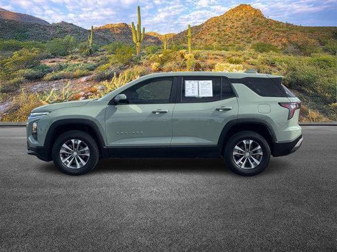 Used 2025 Chevrolet Equinox LT image 8